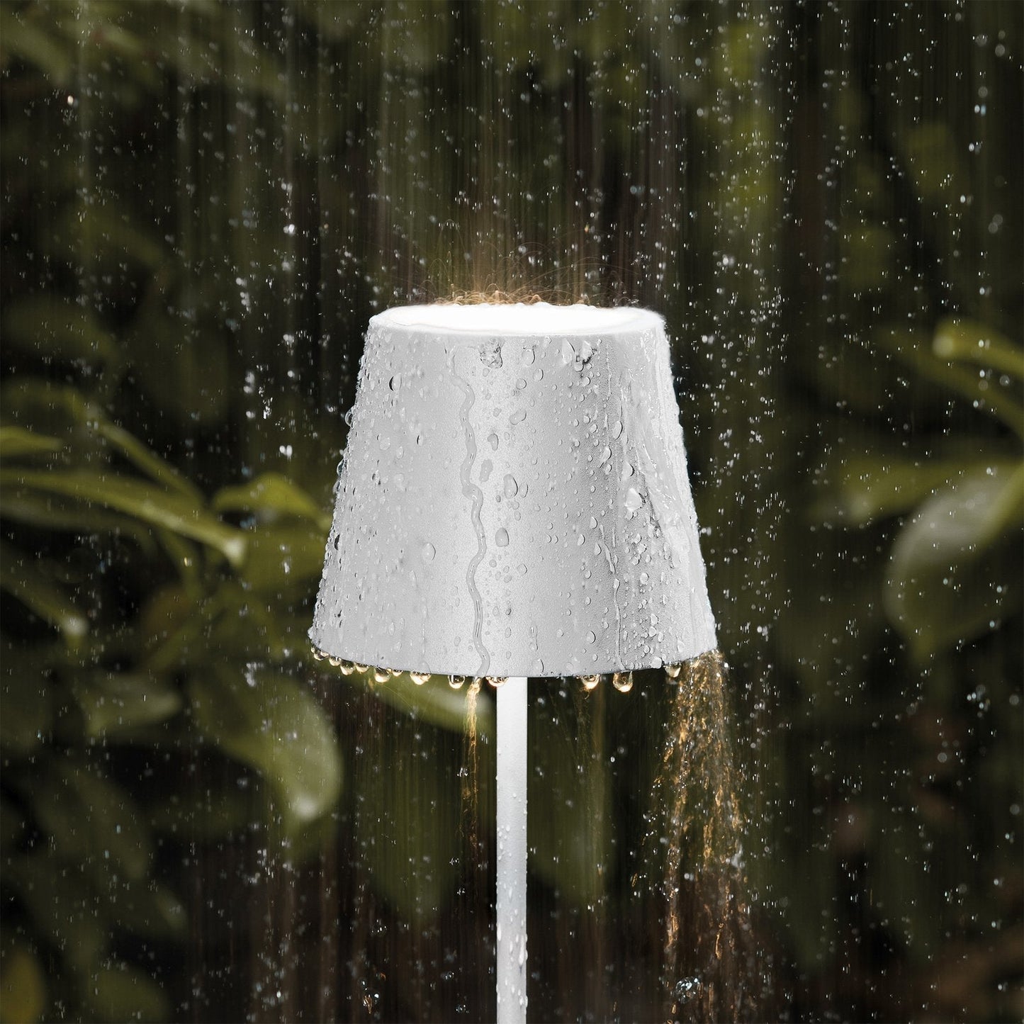 Fendry Table Lamp