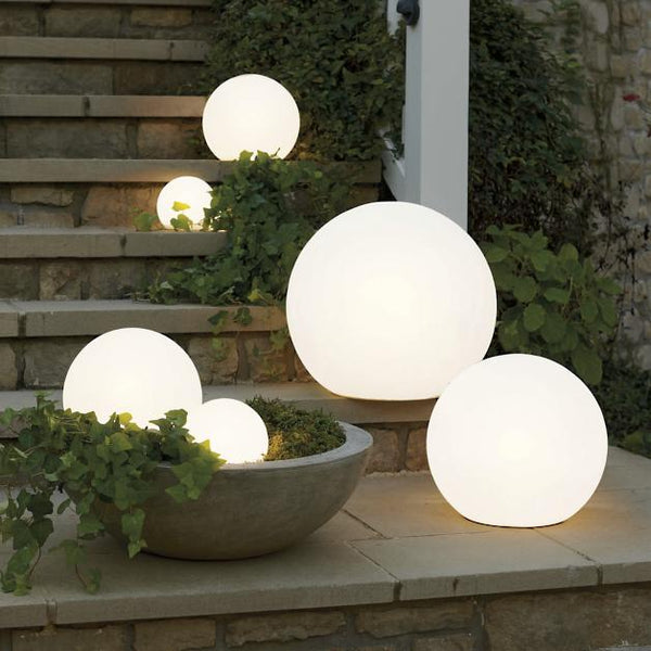 Dario Spherical Garden Light