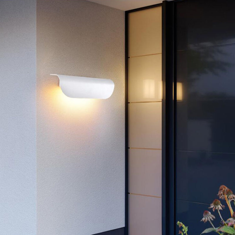 Ray Modern LED Wall Light - Versatile Indoor/Outdoor Fixture in White/Black for Garden and Hallway