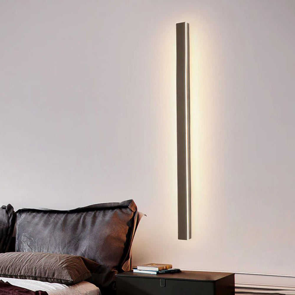 Ray Contemporary Linear Outdoor Wall Light - Metal and Acrylic for Garden and Hall