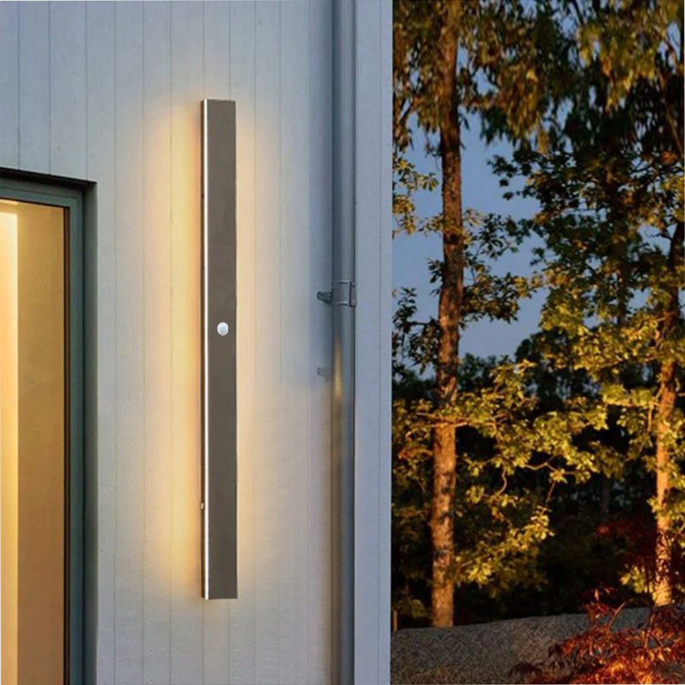 Ray Contemporary Linear Outdoor Wall Light - Metal and Acrylic for Garden and Hall