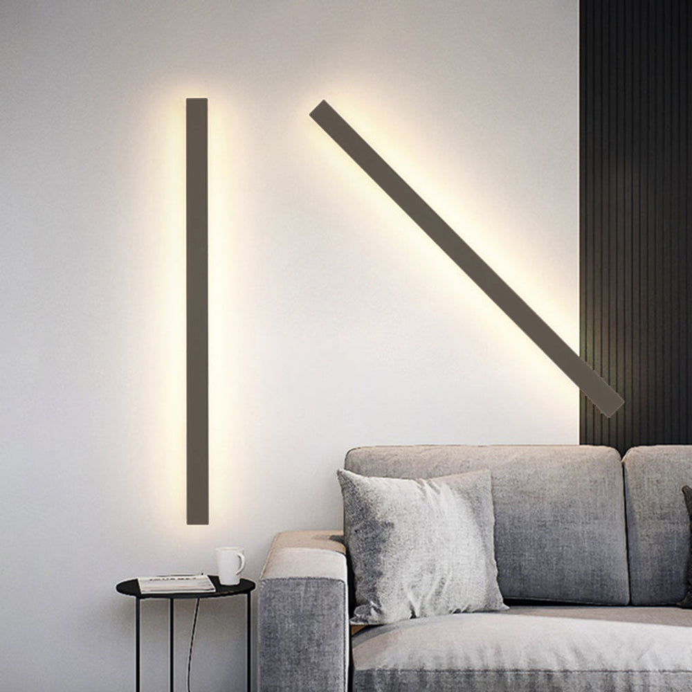 Ray Contemporary Linear Outdoor Wall Light - Metal and Acrylic for Garden and Hall