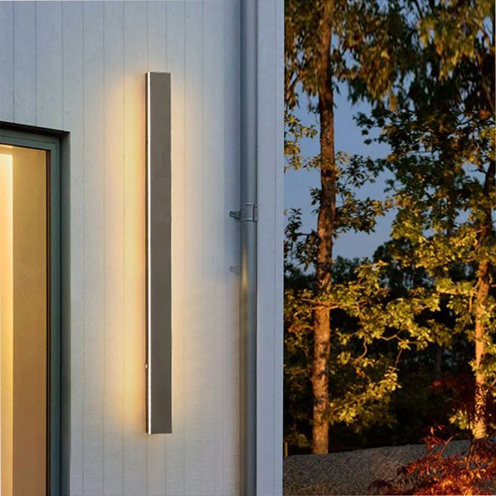 Ray Contemporary Linear Outdoor Wall Light - Metal and Acrylic for Garden and Hall