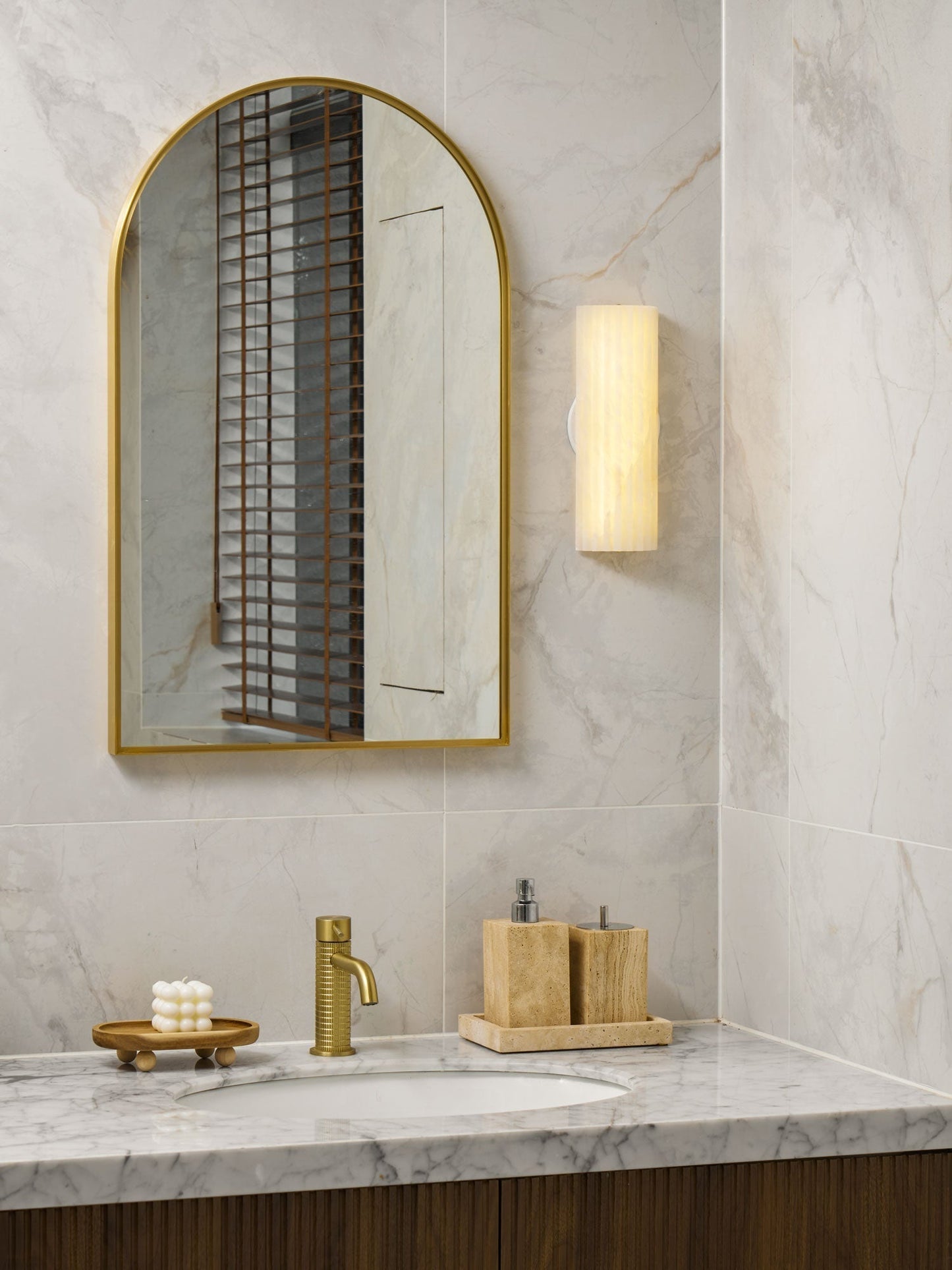 Orcarion Alabaster Wall Sconce
