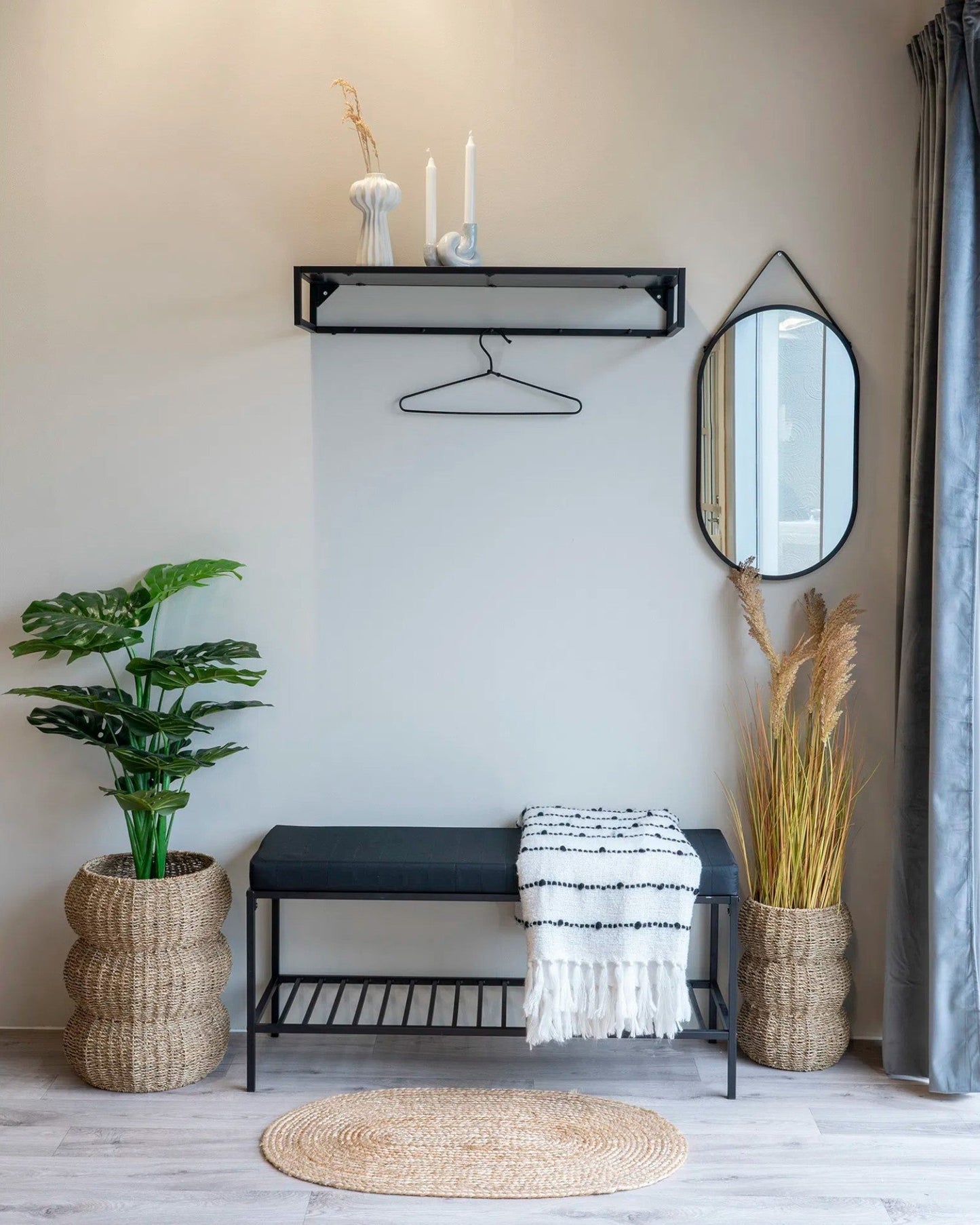 Vita Bench – Black Metal Frame with Cushion and Storage Shelf