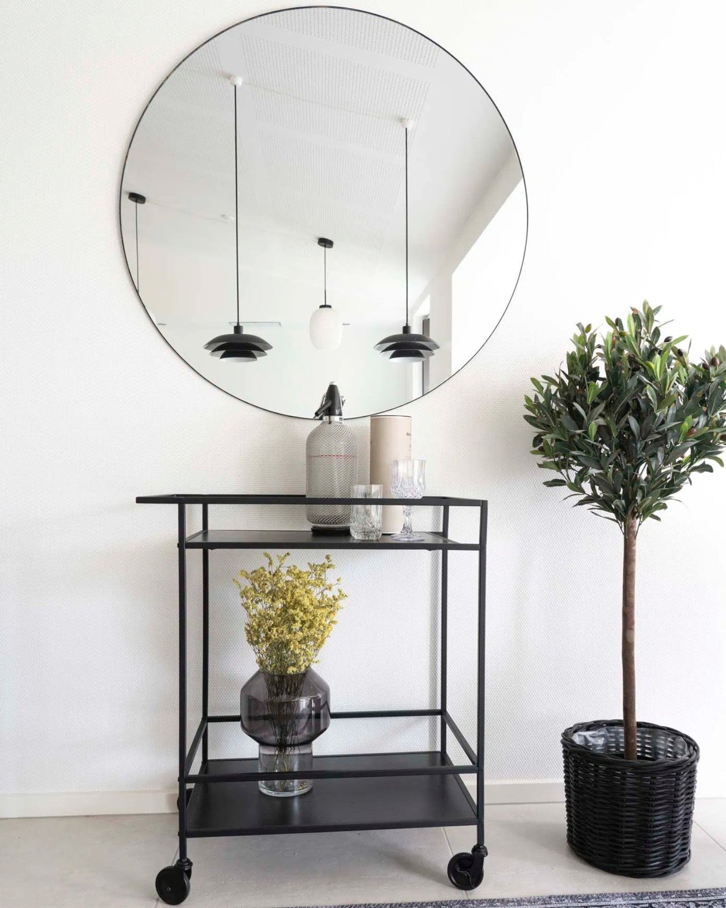 Vita Black Serving Cart – Metal Frame with 2 Shelves – Dimensions: 68x40x79 cm