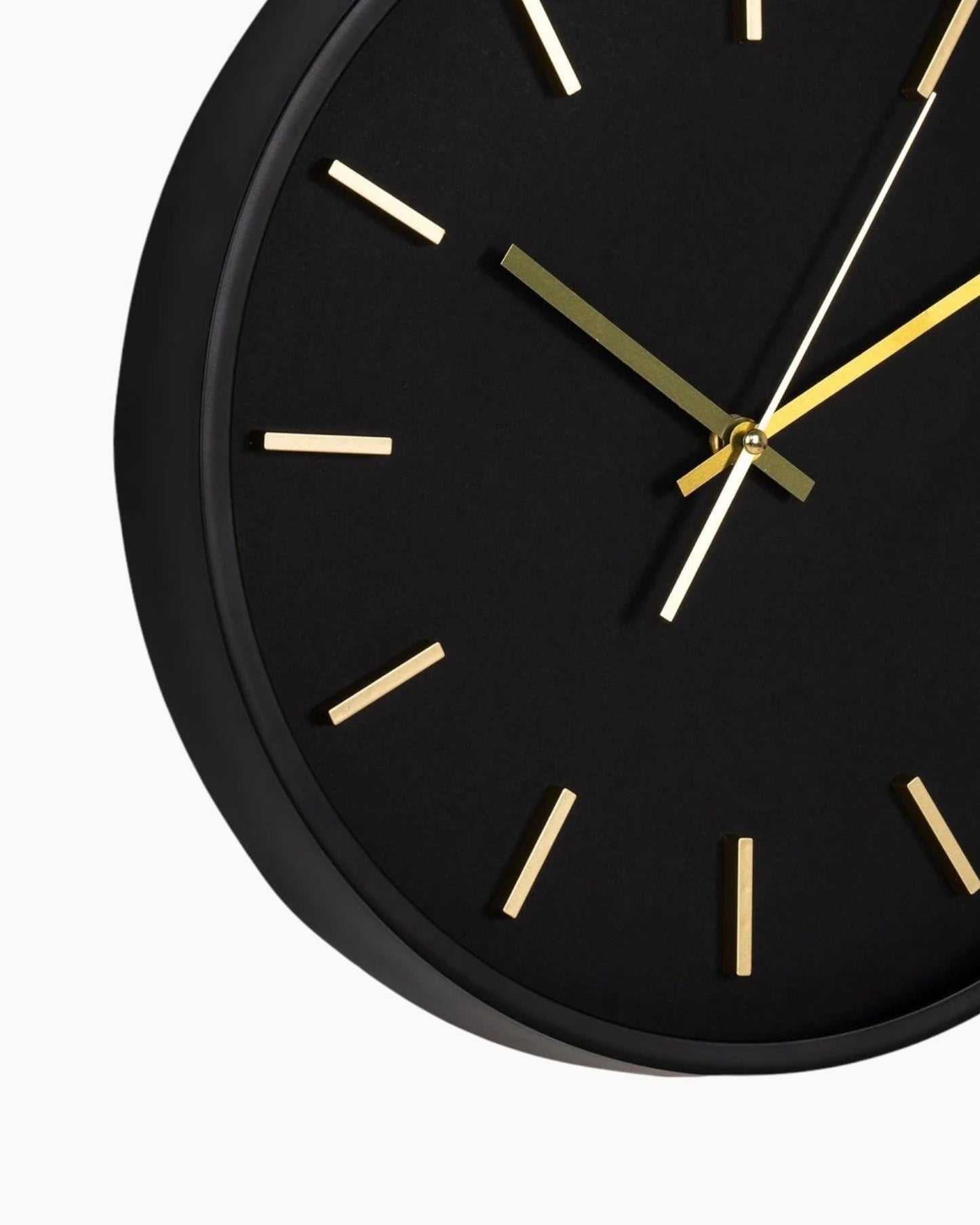 Camden Silent Round Wall Clock – Black, 35 cm Diameter