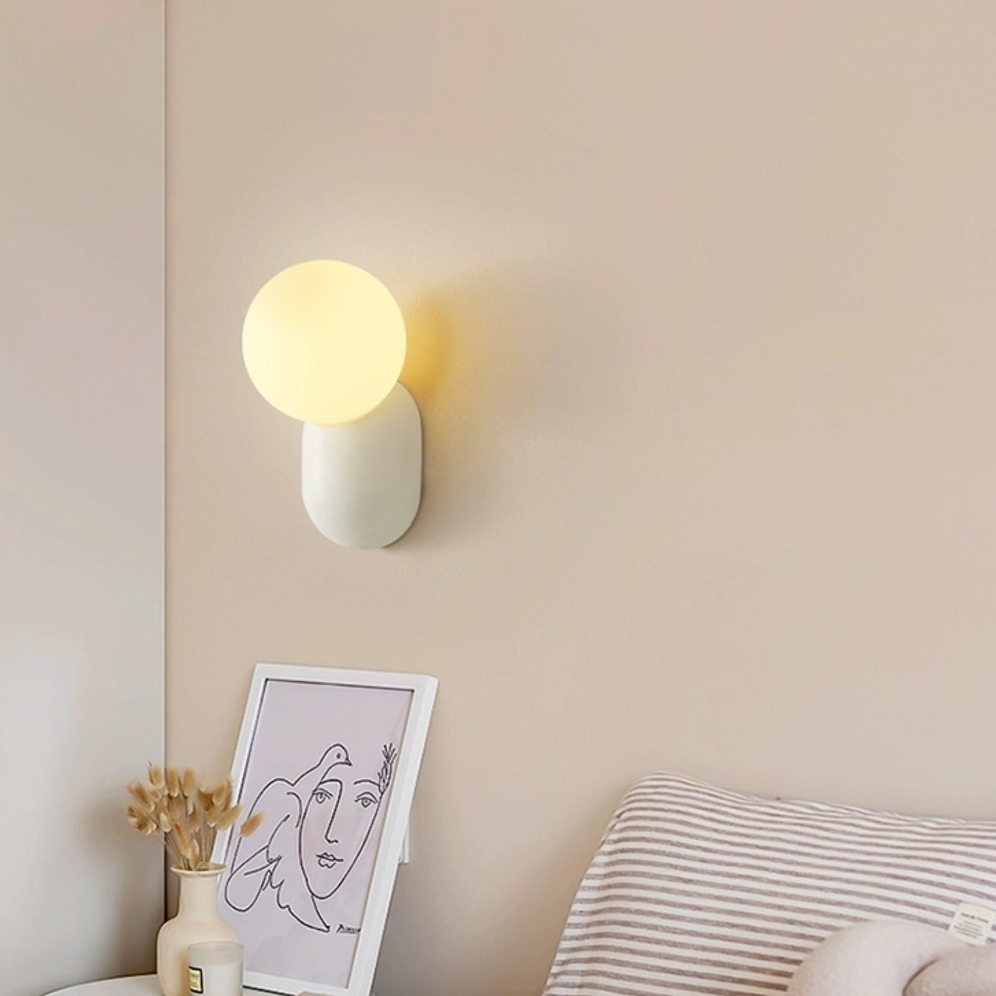 Lunara Minimalist Globe Wall Lamp