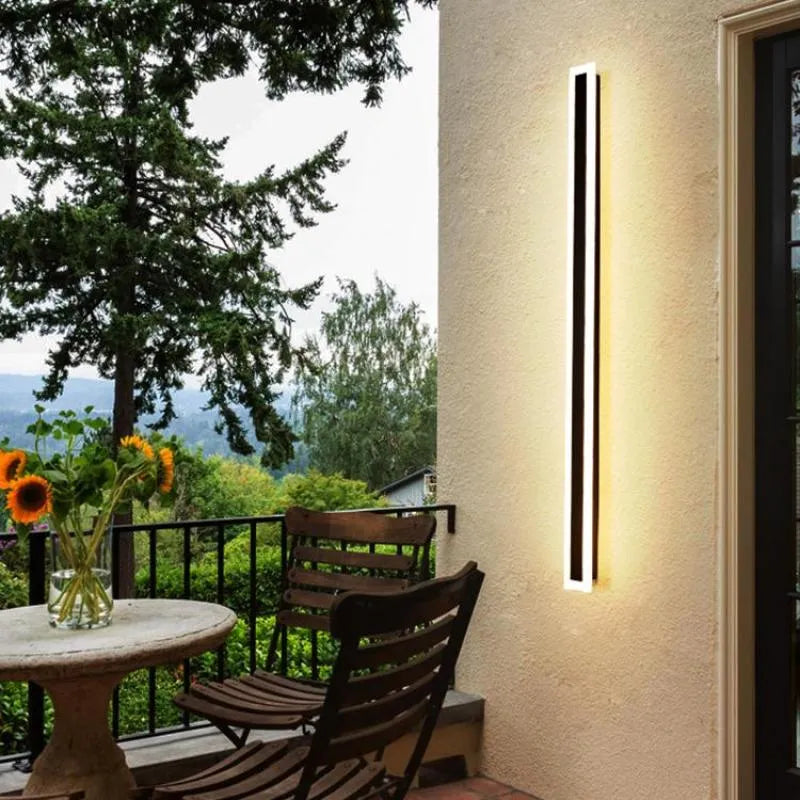 Arisha Contemporary Black Metal LED Outdoor Wall Light for Garden and Balcony