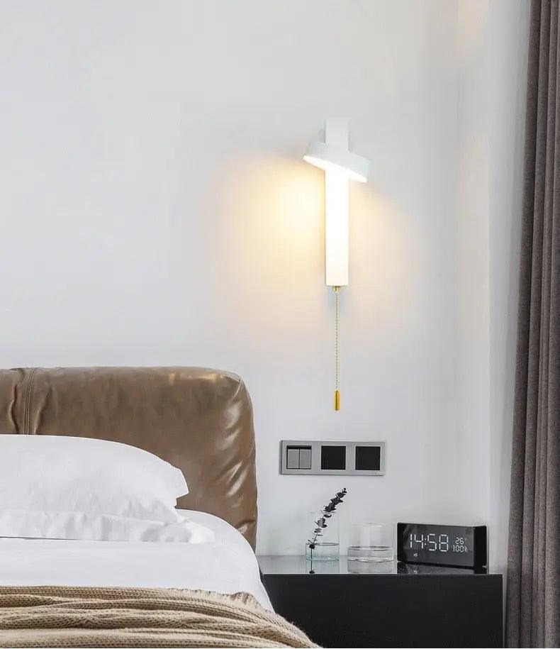 Stylish 350° Rotatable Wall Light - 9W LED, Contemporary Design for Home - Metal & Acrylic, DC Powered