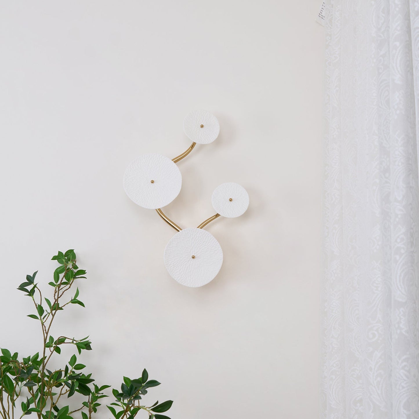 Lotus Leaf Wall Light by Kaivo