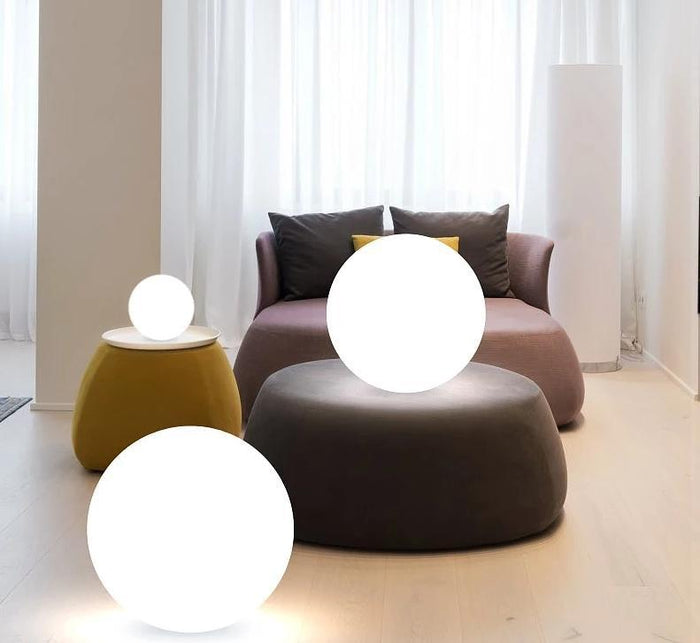Dario Spherical Garden Light