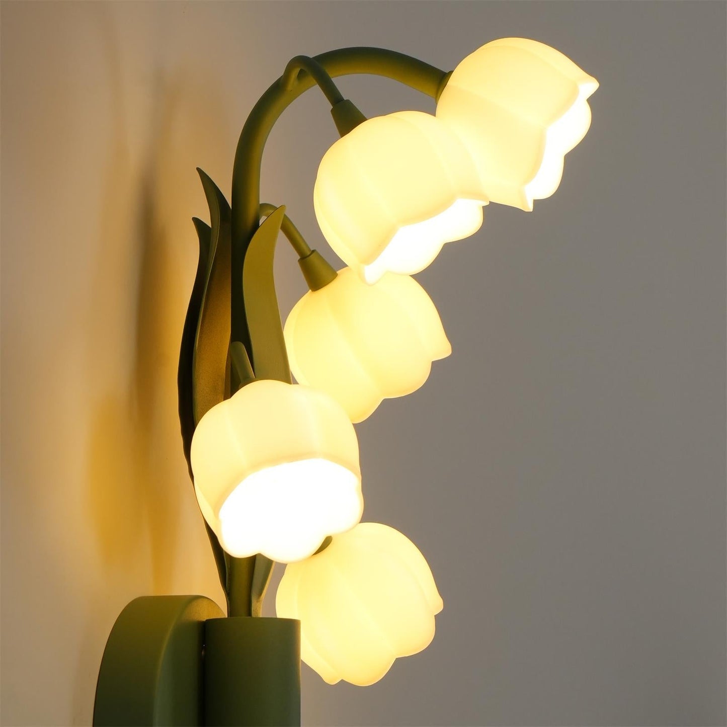 Aelis Indoor Natural Orchid Wall Lamp