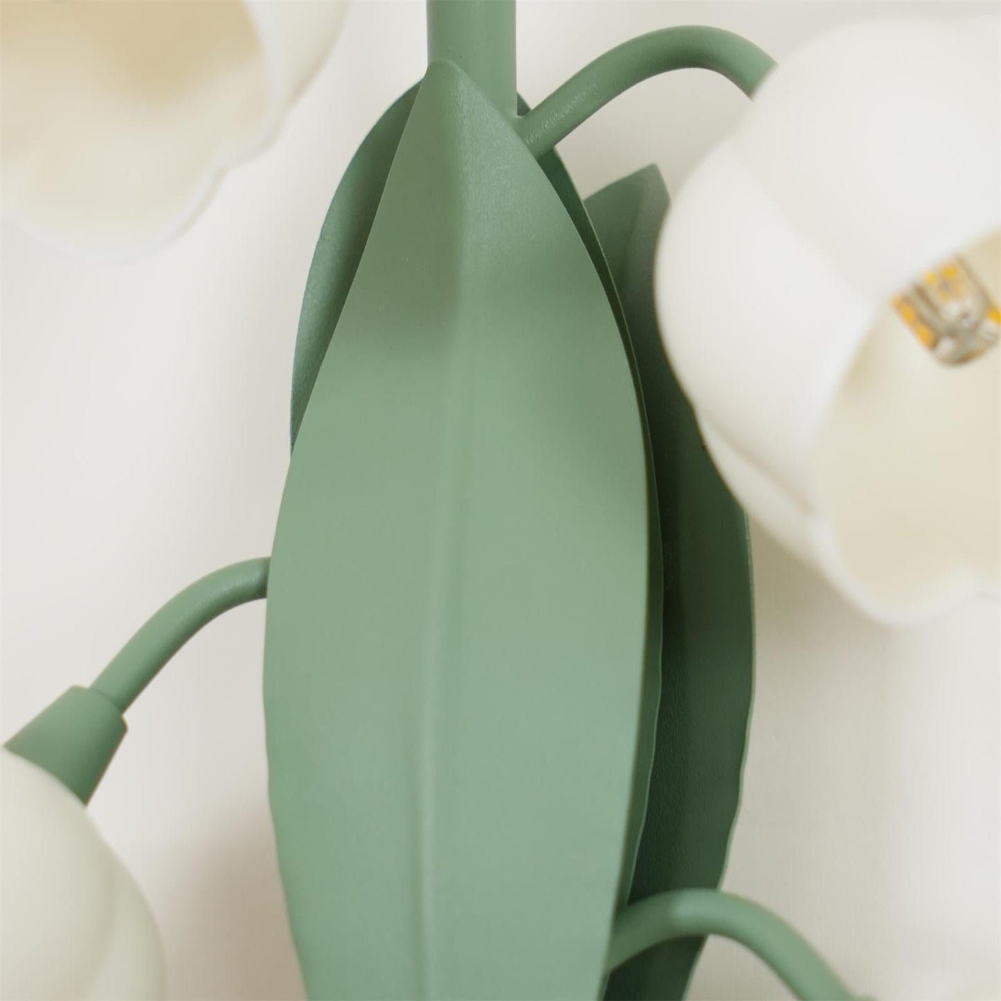 Aelis Indoor Natural Orchid Wall Lamp