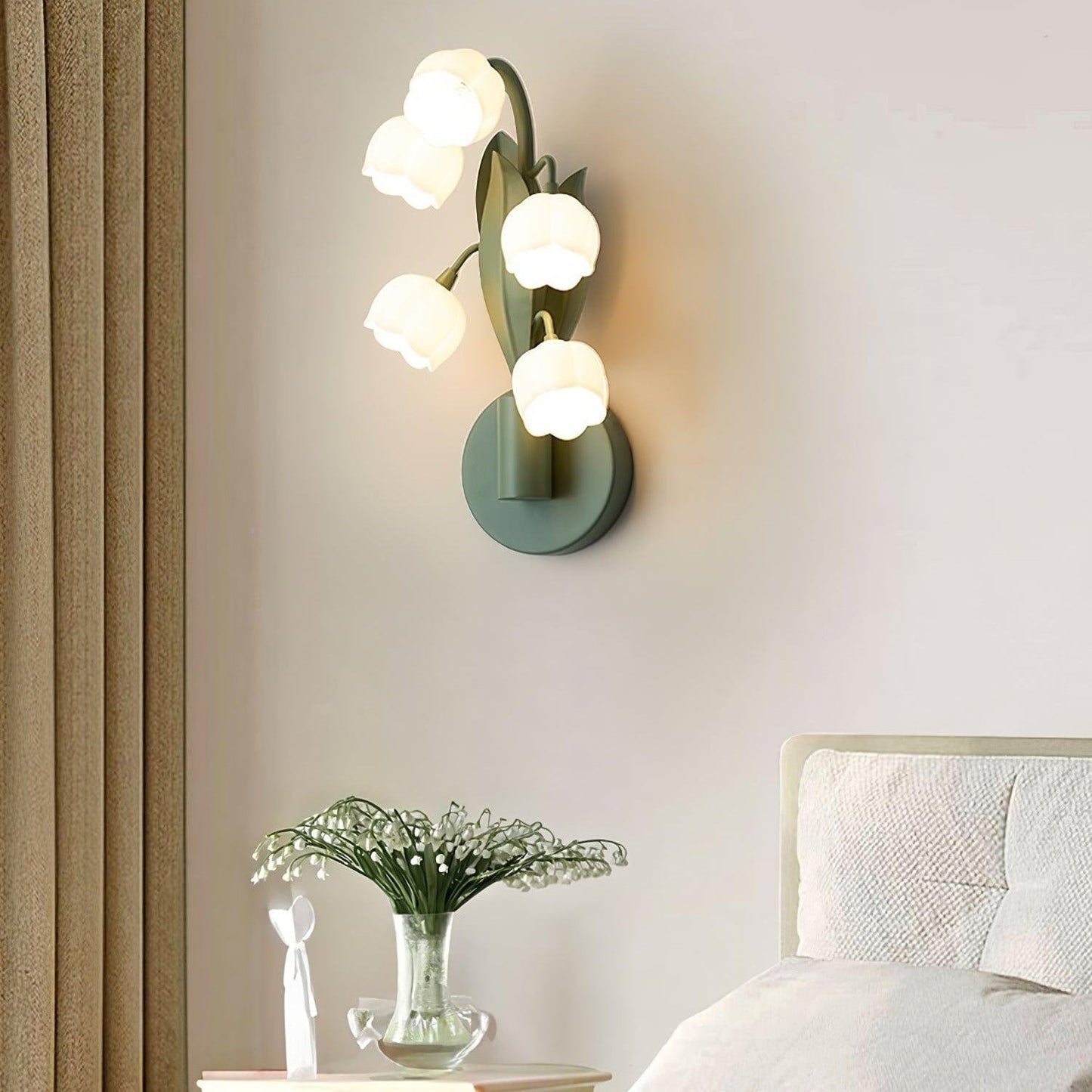 Aelis Indoor Natural Orchid Wall Lamp