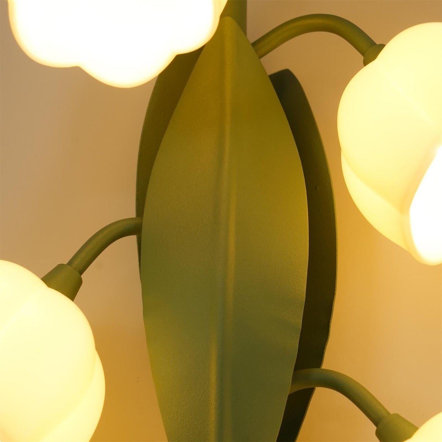 Aelis Indoor Natural Orchid Wall Lamp