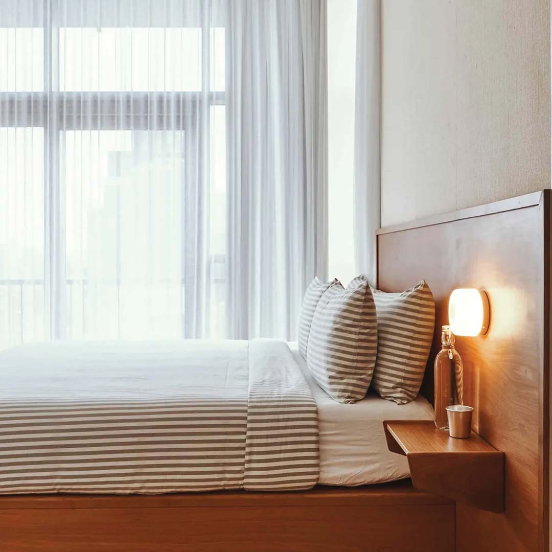 Dominic Dimple Wall Lamp