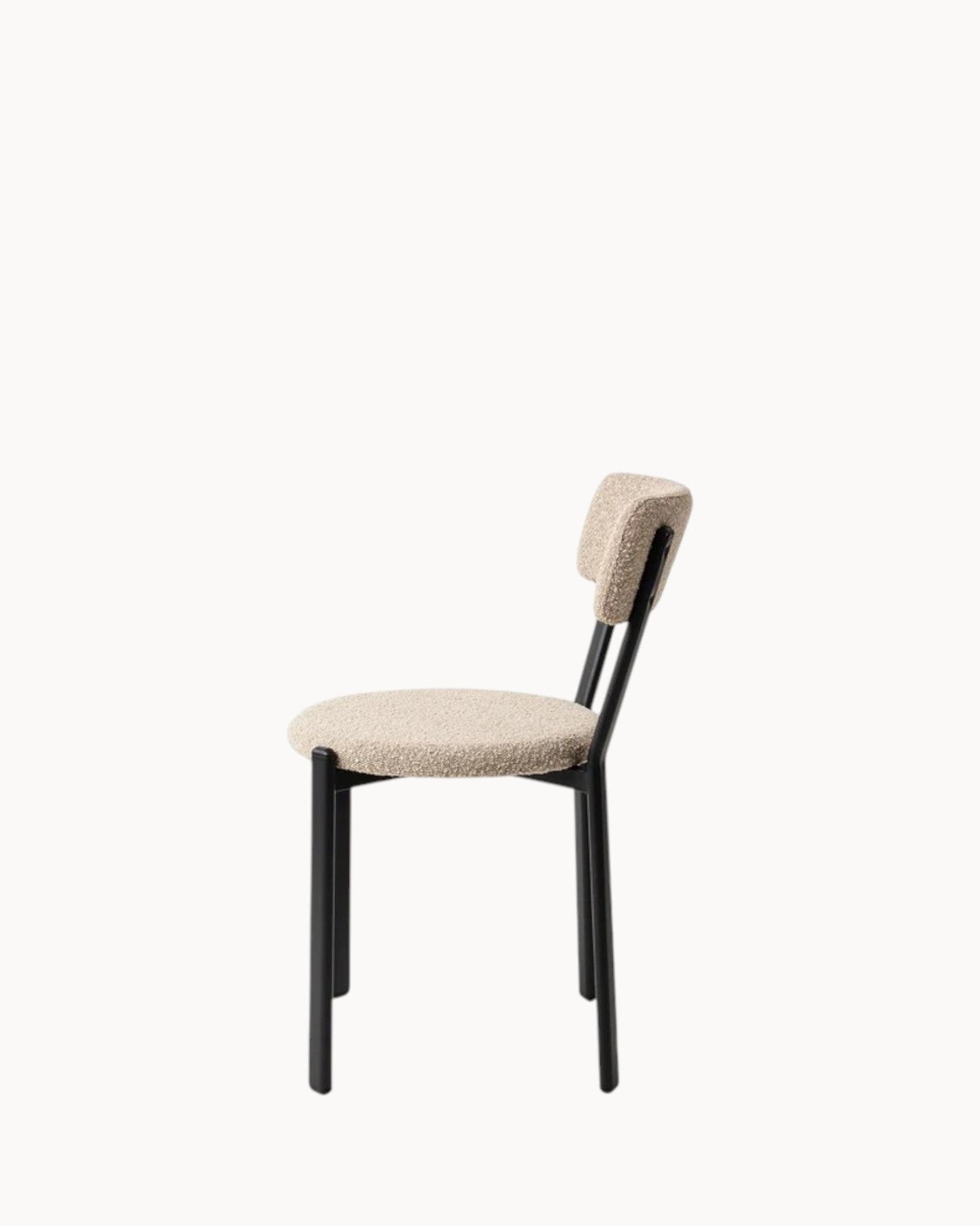 Obu Comfort Dining Chair – Bouclé Upholstery with Metal Frame, Dimensions: 81 x 47 x 52 cm