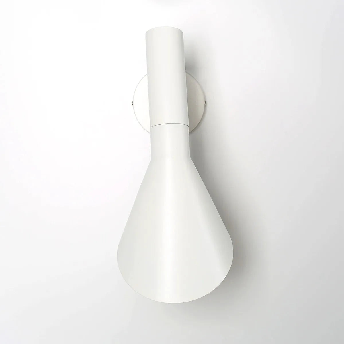 Alessio LED Indoor Wall Lamp in Black and White