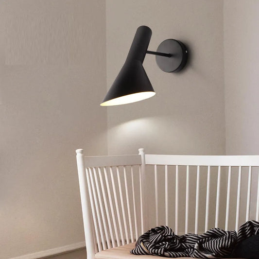 Alessio LED Indoor Wall Lamp in Black and White