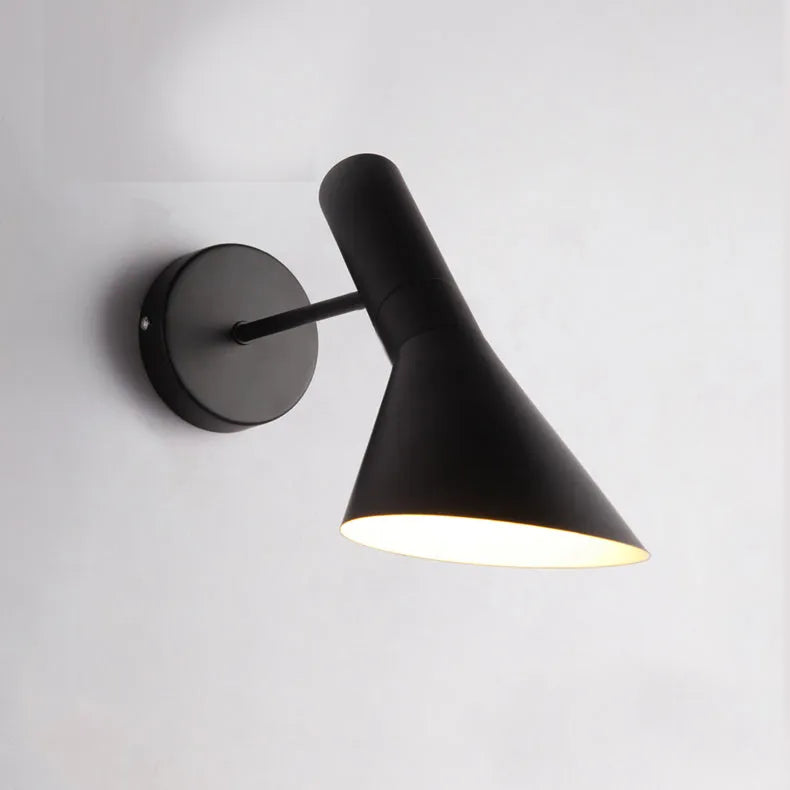 Alessio LED Indoor Wall Lamp in Black and White