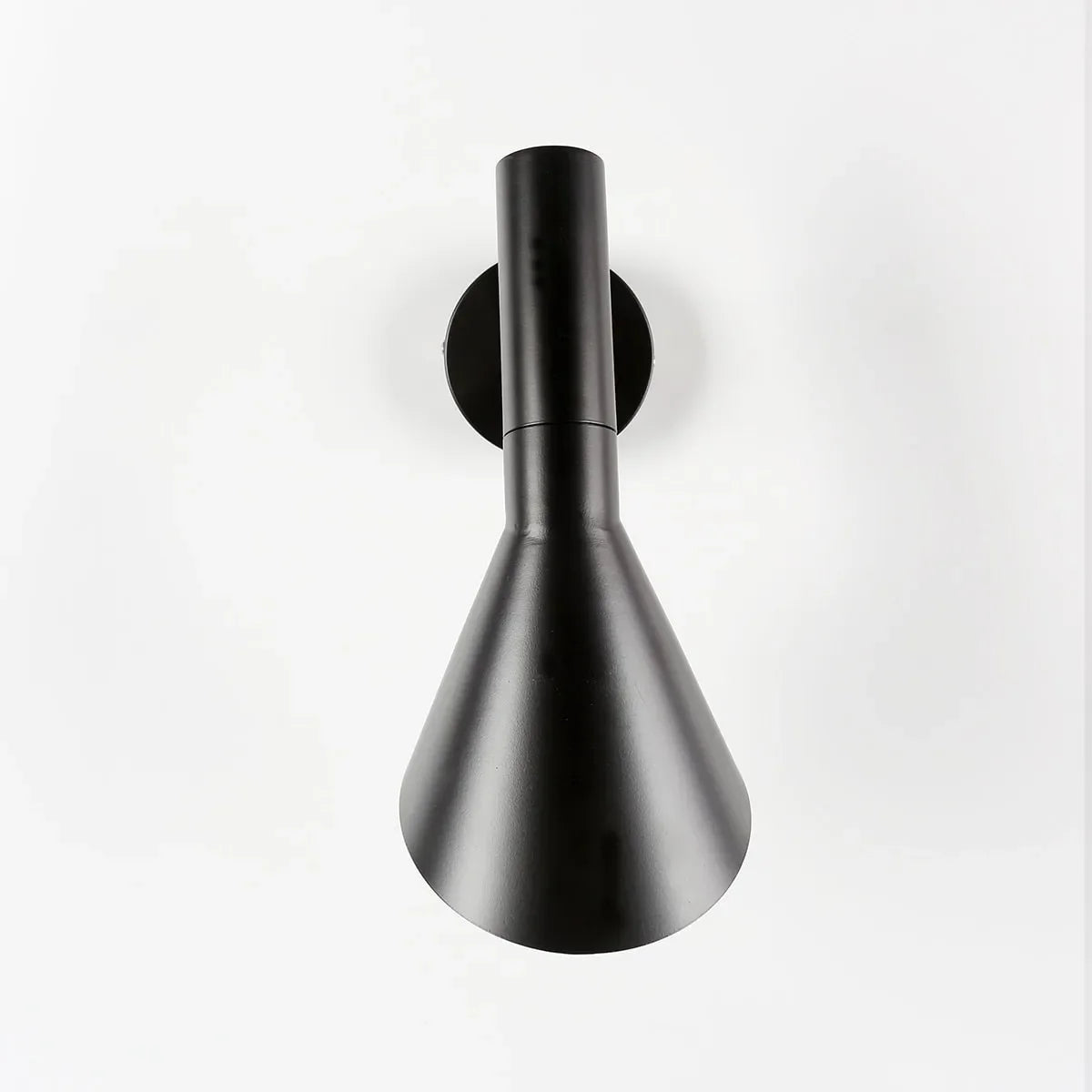 Alessio LED Indoor Wall Lamp in Black and White