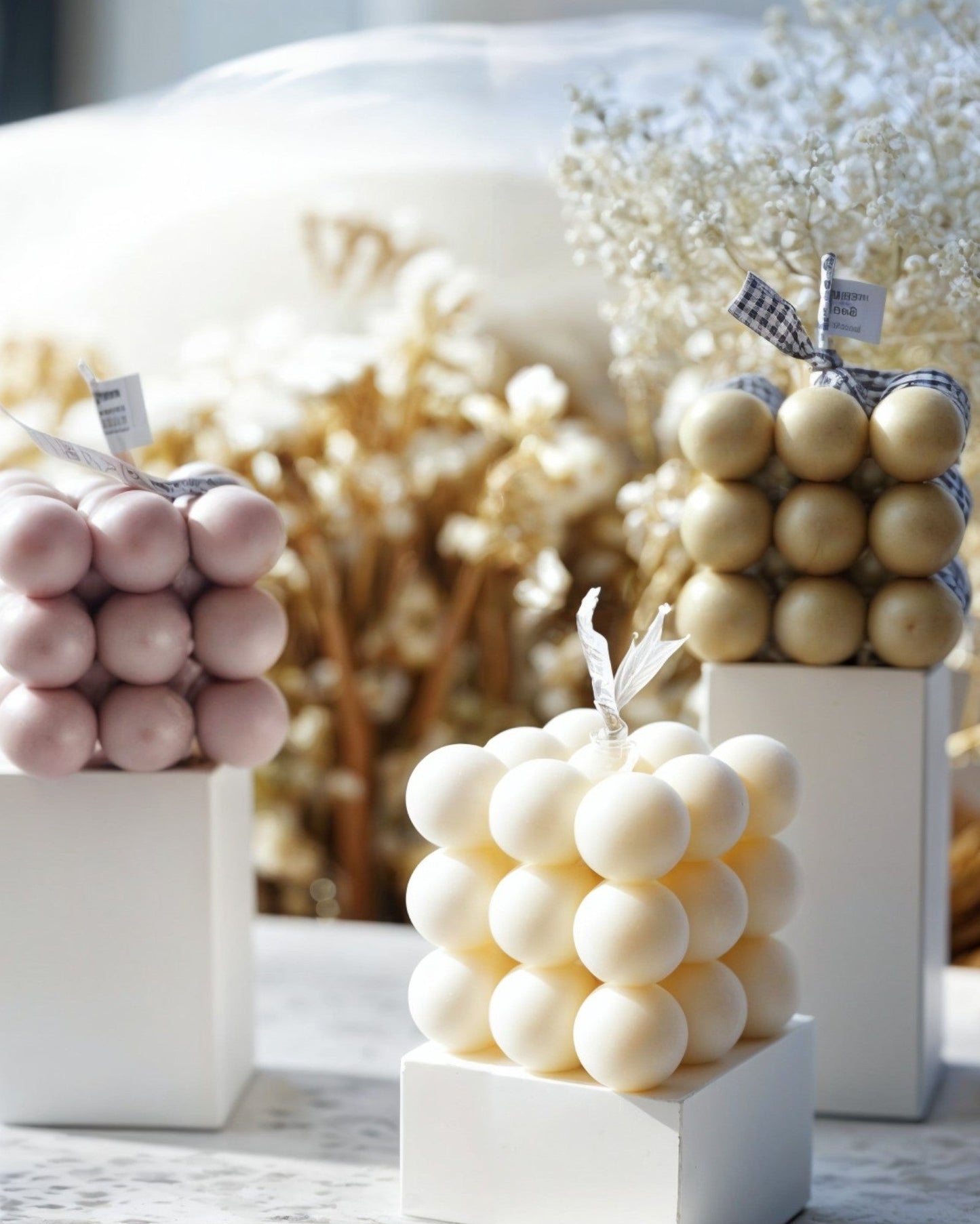 Mint-Scented Off-White Bubble Candle – 6 cm Soy Wax Cube