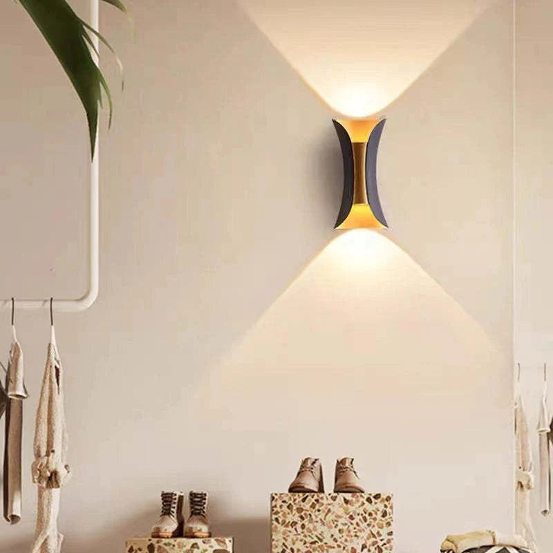 Ray Design Curved LED Outdoor Wall Light - Gold, Black, White Metal for Garden and Hall