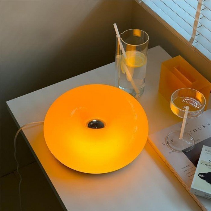 Noah Bauhaus Lamp